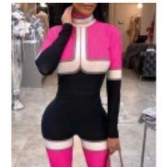 One piece Jumpsuit - Picture 3 of 4